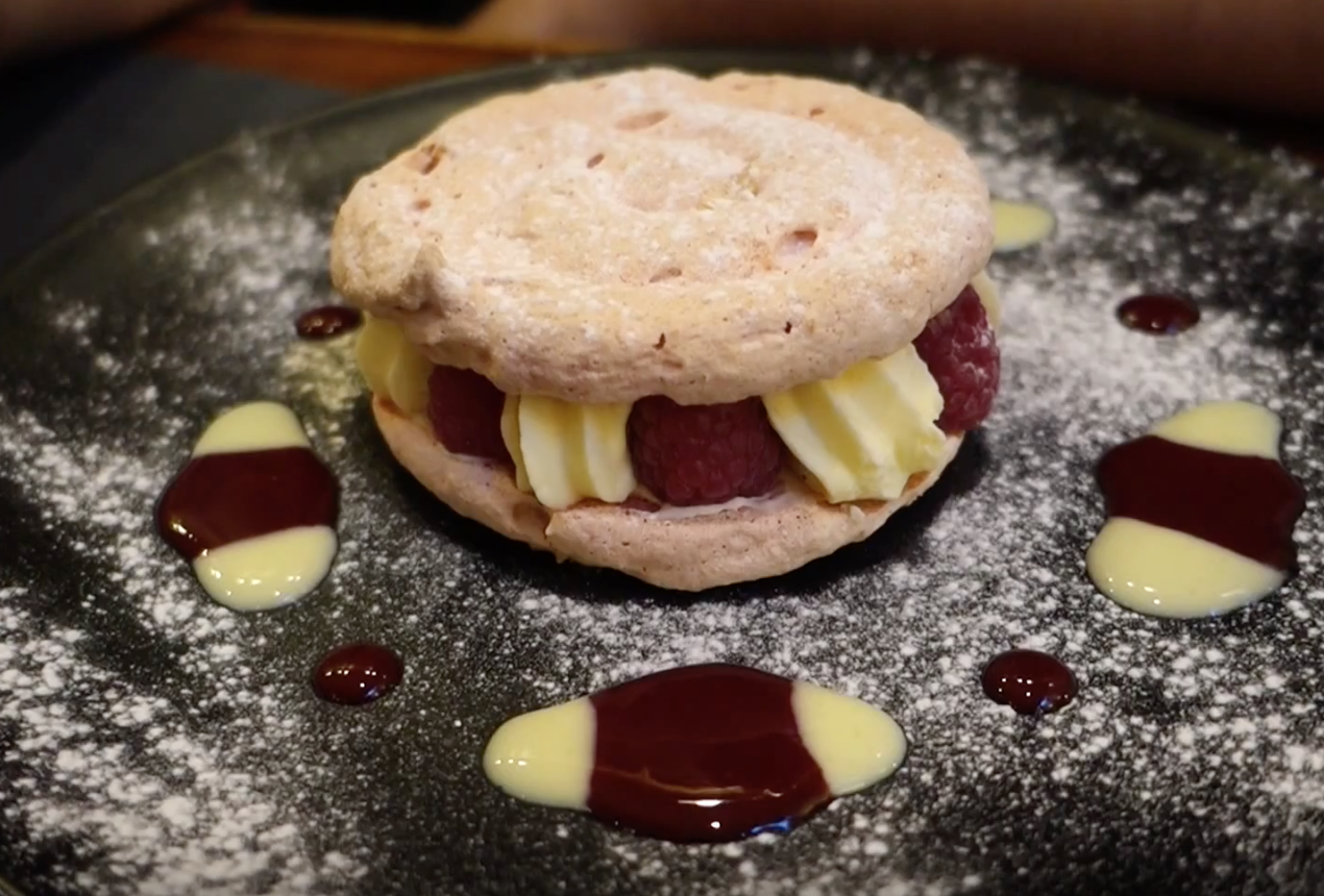 vlog culture, blog culture, expositions, musées, paris , vlog cinema, vlog sorties, vlog restaurants, sorties à paris, restaurants paris, restaurants, bars, salons de thé, brunch, theatre, concerts, boîtes, lieux de nuit, nouvelle youtubeuse, blog chroniques, chroniques culture, chroniques cinéma, chroniques expositions, chroniques restaurants, youtubeuse culture, youtubeuse cinema, youtubeuse expos, youtubeuse paris, youtubeuse sorties, youtubeuse restaurants, restos, tests restos, spectacles, comédies musicales, danse, concerts, blog cinema, blog paris, blogueuse culture, blogueuse theatre, blogueuse ciné, culture, fille de paname, filledepaname, salon de thé, la jacobine, paris 6